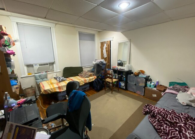 Building Photo - 368 Riverway Rental