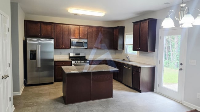 Photo - 208 Persian Ivy Way