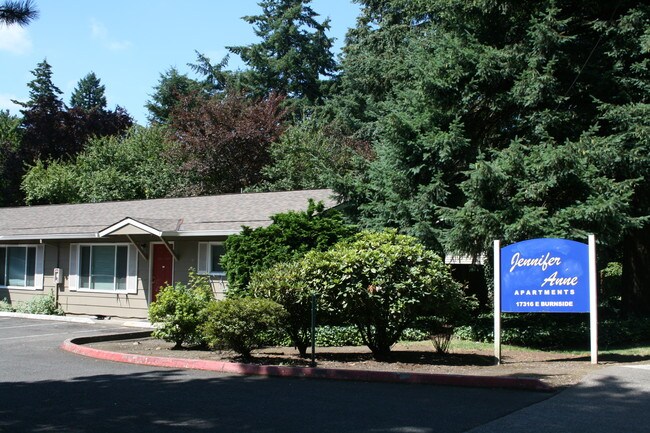 Photo - Jennifer Anne Apartments