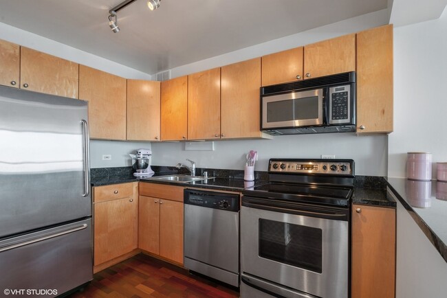 Photo - 655 W Irving Park Rd Unit 3311