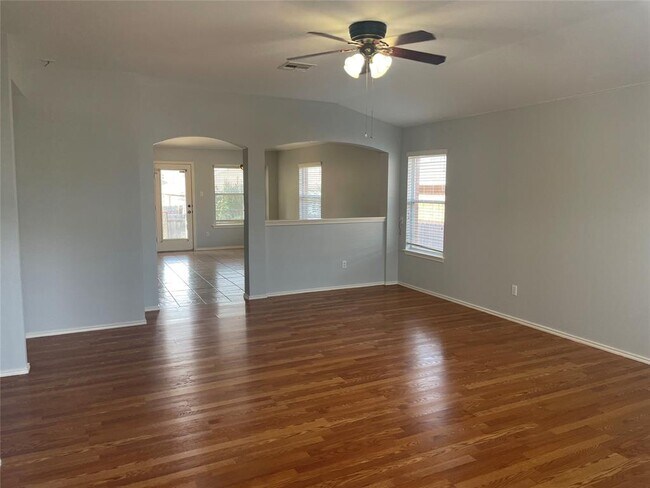 Photo - 3208 Clinton Pl