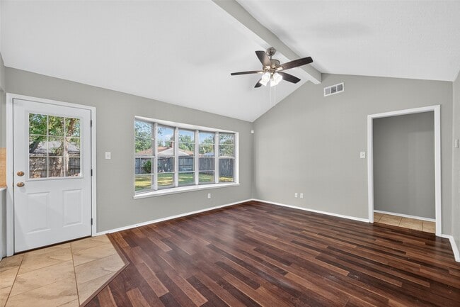 Photo - 811 Lochmoor Ln