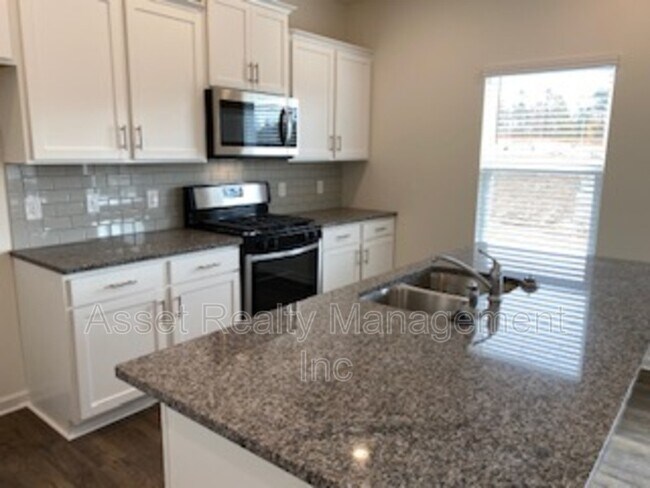 Photo - 12134 Evergreen Dr NE