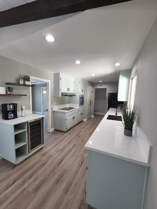 Photo - 440 Willamette Dr