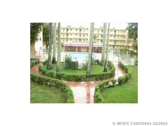 2800 NW 56th Ave Unit E -304