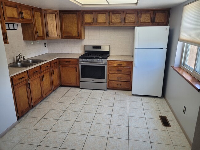 Photo - 1319 Pacheco Ct Apartments Unit b