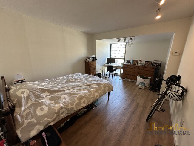 Photo - 471 Commonwealth Ave Unit KENMORE