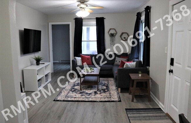 Photo - 1704 Sprunger Ave