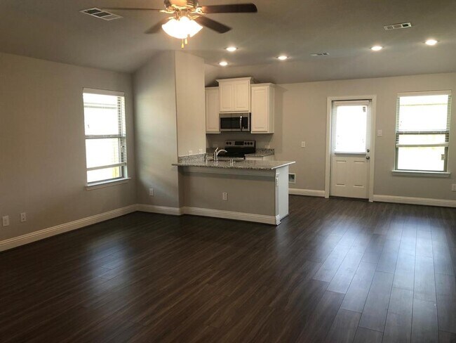 Photo - 1415 Warringwood Dr