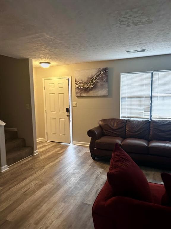 Building Photo - 7066 Oakhill Cir