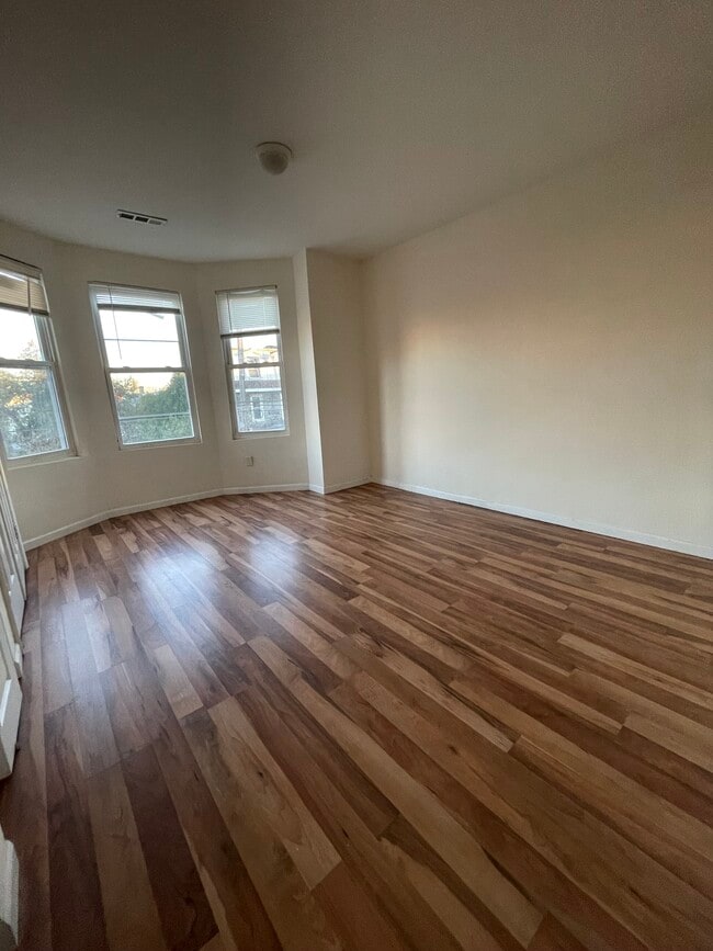 Photo - 4840 N Camac St Unit 1