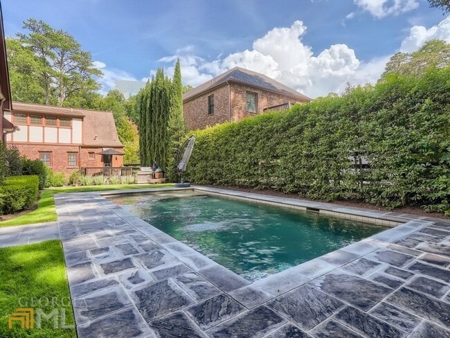 Photo - 3312 W Shadowlawn Ave NE