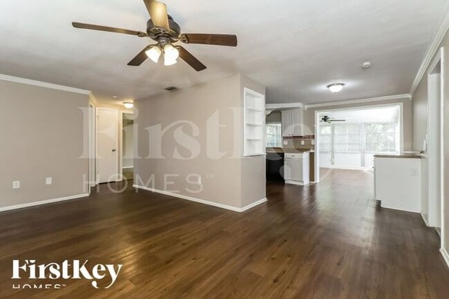 Photo - 4125 Woodsville Dr