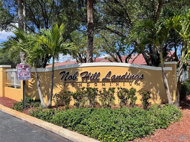 Building Photo - 9909 Westwood Dr Unit 16-1