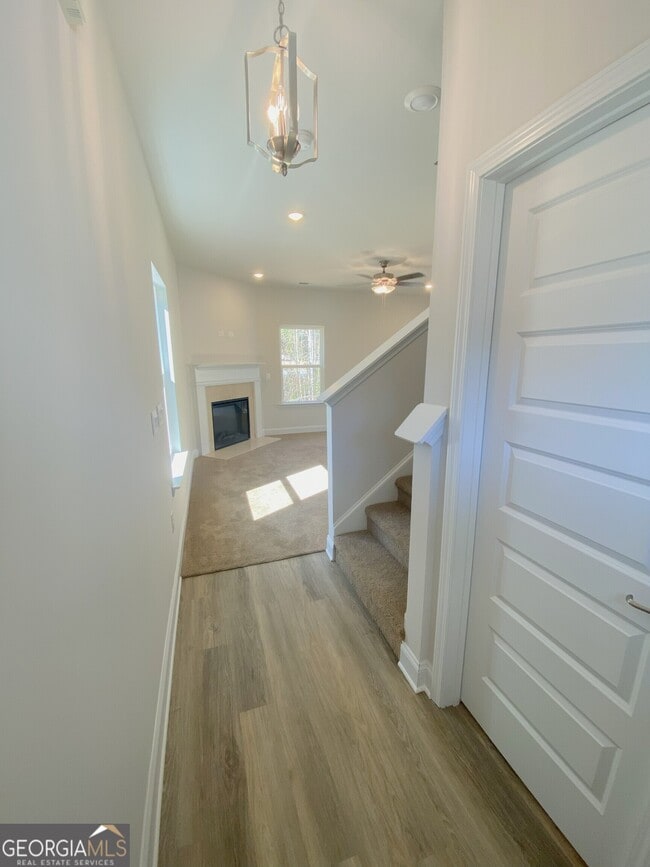 Photo - 210 Laney Dr