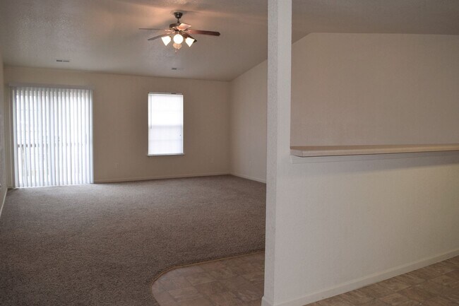 Photo - Beautiful 2 Bedroom, 2 Bathroom Duplex!