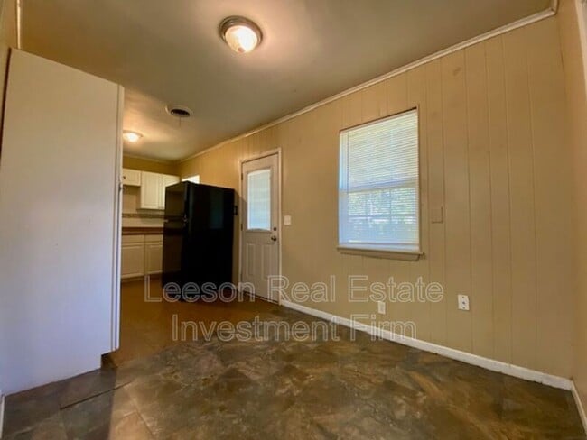 Photo - 9434 Woodcrest Dr