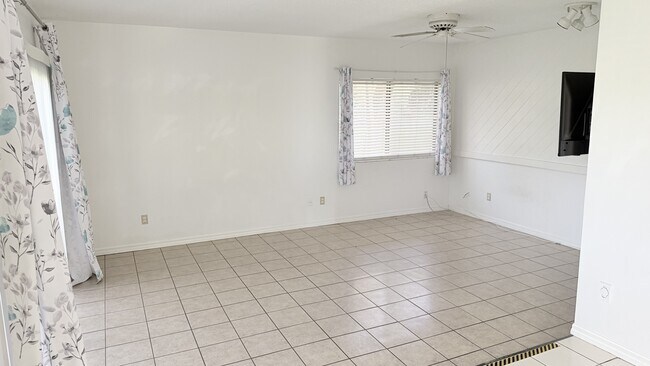 Photo - 202 Mc Donald St
