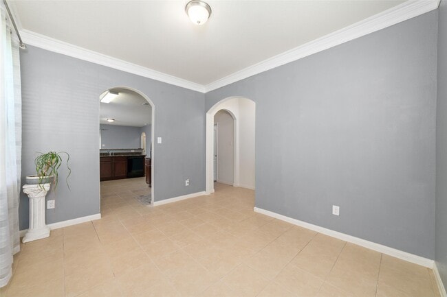 12054 Fairquarter Ln