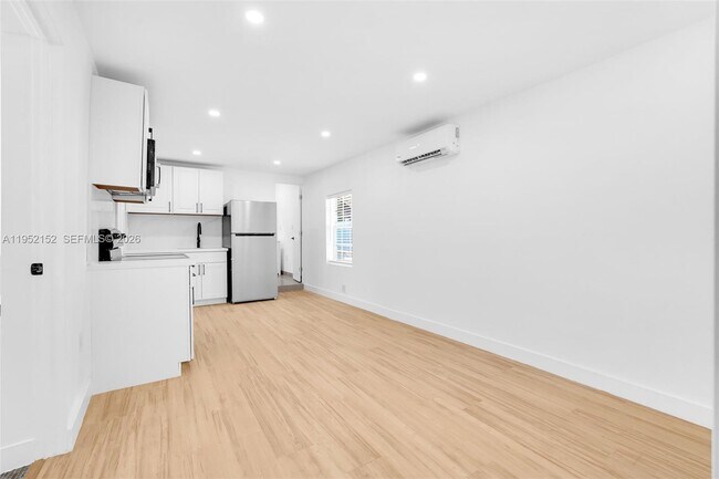 Photo - 2419 Coolidge St Unidad 1