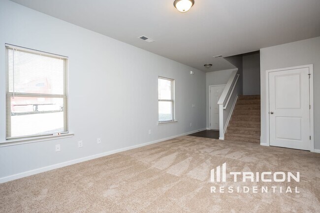 Photo - 4003 Sitka Dr