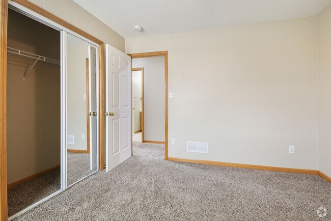 Building Photo - Large 3 Bdrm 2 Bath - Pleasant Hill Rental