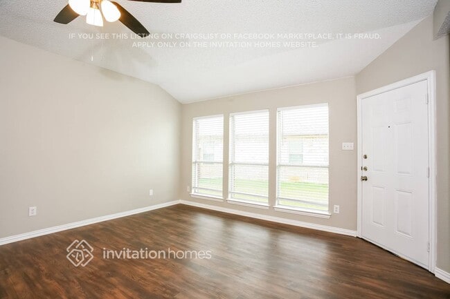 Photo - 1047 Waterview Dr
