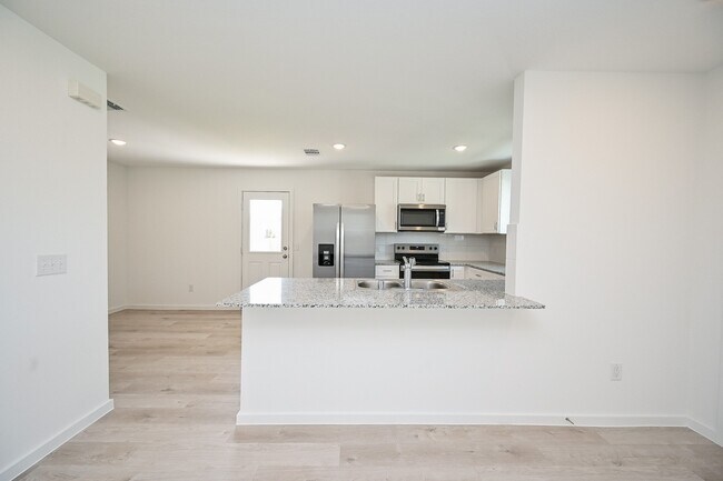 Photo - 30529 Bladnoch Ln