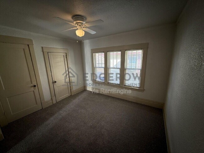 Photo - 1029 Tamarack Ave NW