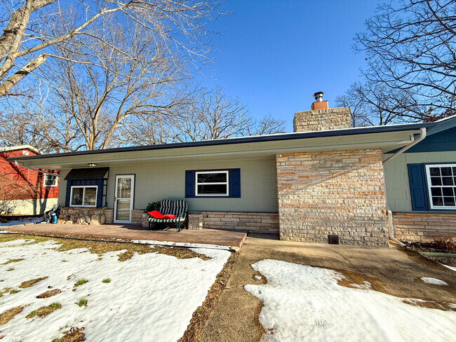 Building Photo - 106 Leonard North St Rental