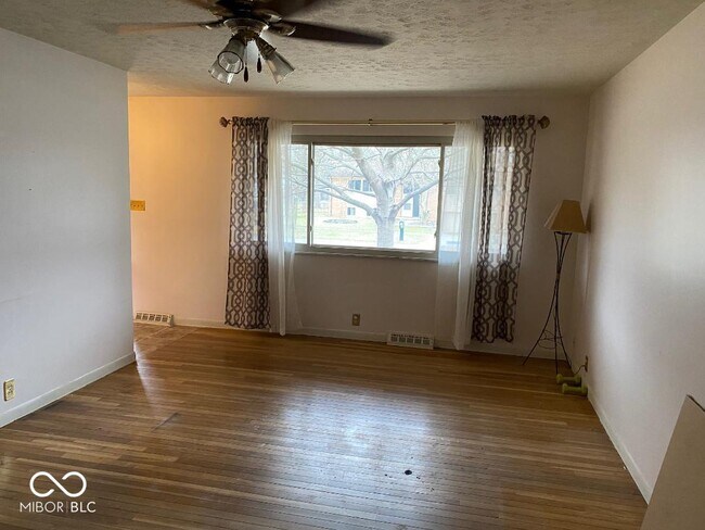 Photo - 8065 Hoover Ln