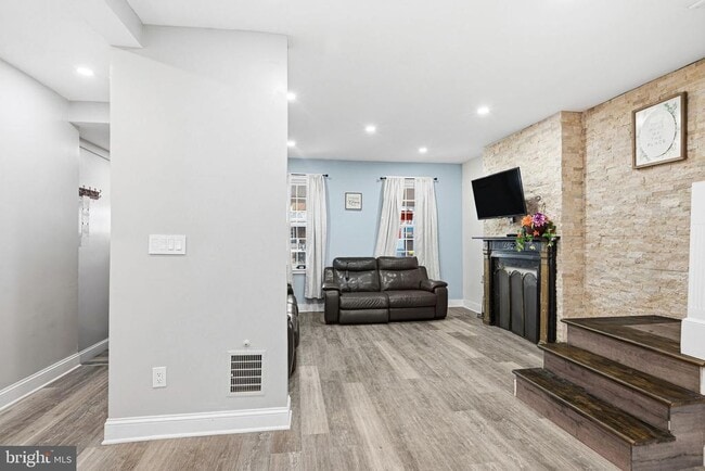 Photo - 616 Greenway Ave