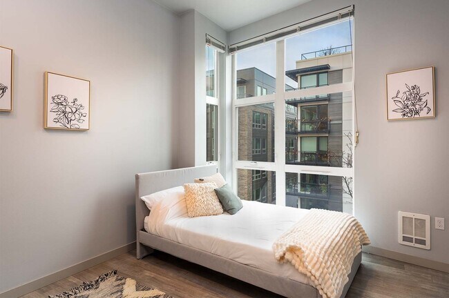 Photo - Minnie Flats