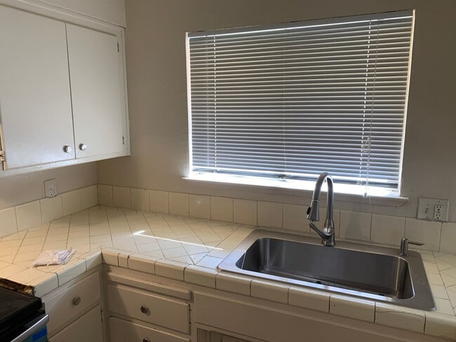 Photo - 742 Ponce De Leon Ave Unit 742 Ponce De Leon Avenue  2