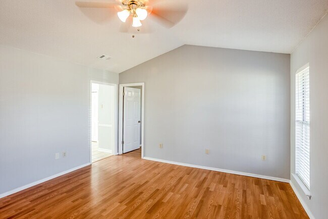 Photo - 4235 Highgate Dr