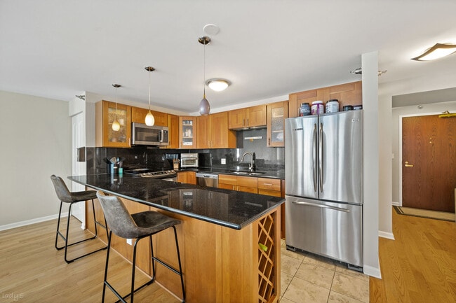 Photo - 280 N Wabash Ave