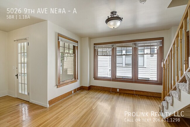 Photo - 5026 9th Ave NE Unit A