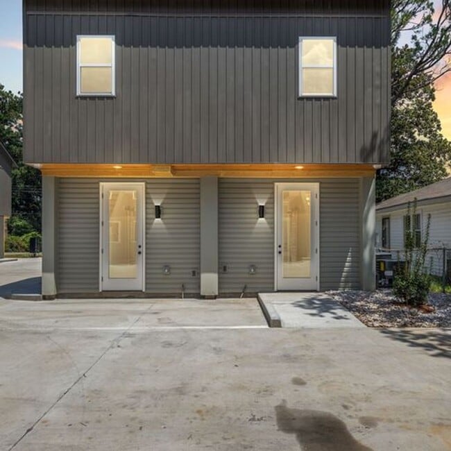 1 Bed 1.5 Bath Condo Near Campus! - 1 Bed 1.5 Bath Condo Near Campus!