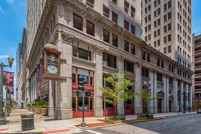 314 N Broadway - The Marquette - 314 N Broadway Unit 1905