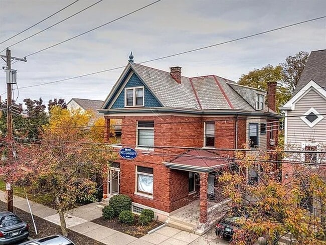 Building Photo - 240 E University Ave Unit 240-2
