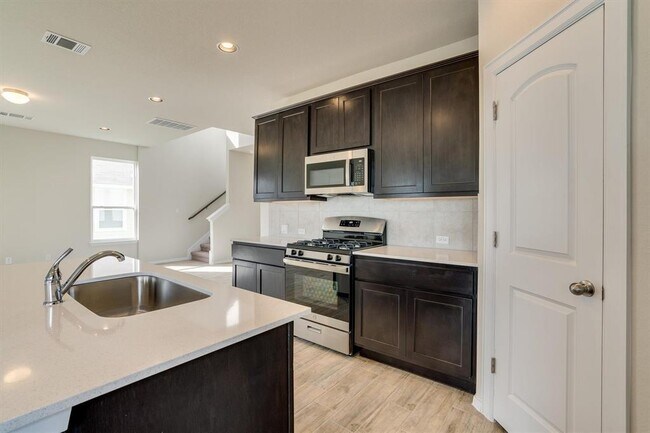 Photo - 123 White Dunes Dr