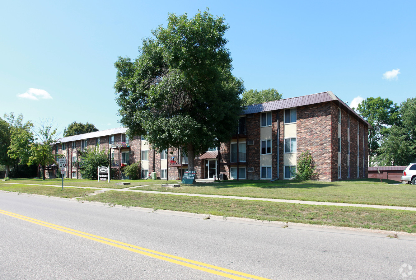 Photo - Brooklyn West Apartments
