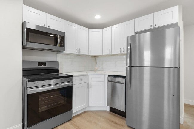 173 Van Horne St Unit 2