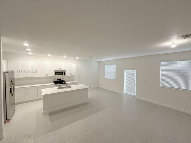 Photo - 14804 SW 162nd St