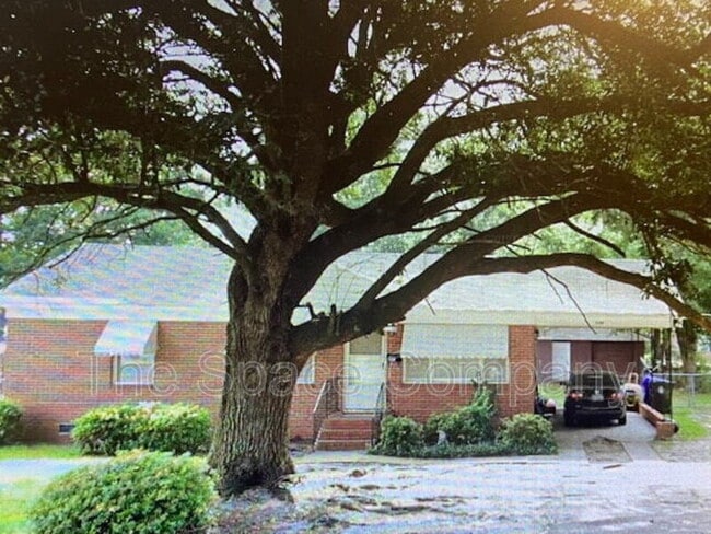 Building Photo - 1144 Crull Dr