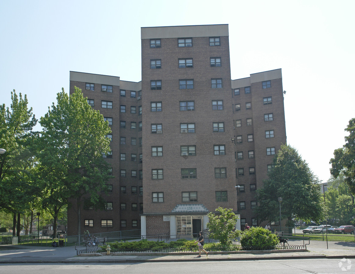 Photo - 159 Lexington Ave Apartments