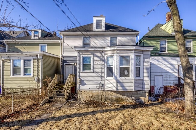 Photo - 550 Mt Vernon St