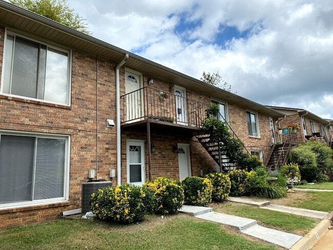 Building Photo - 2014 Hobbs Rd SE Rental