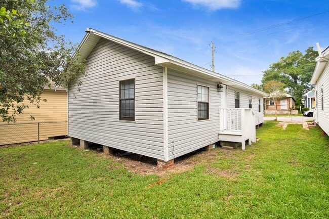 Photo - Downtown Pensacola Home For Rent