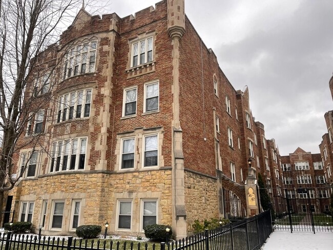 Building Photo - 38 N Menard Ave Unit 3A Rental